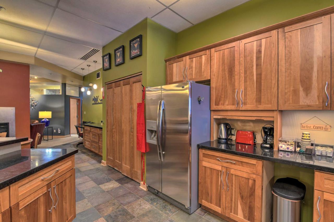 Idyllic Dtwn Anchorage Condo With Fireplace! Exterior foto